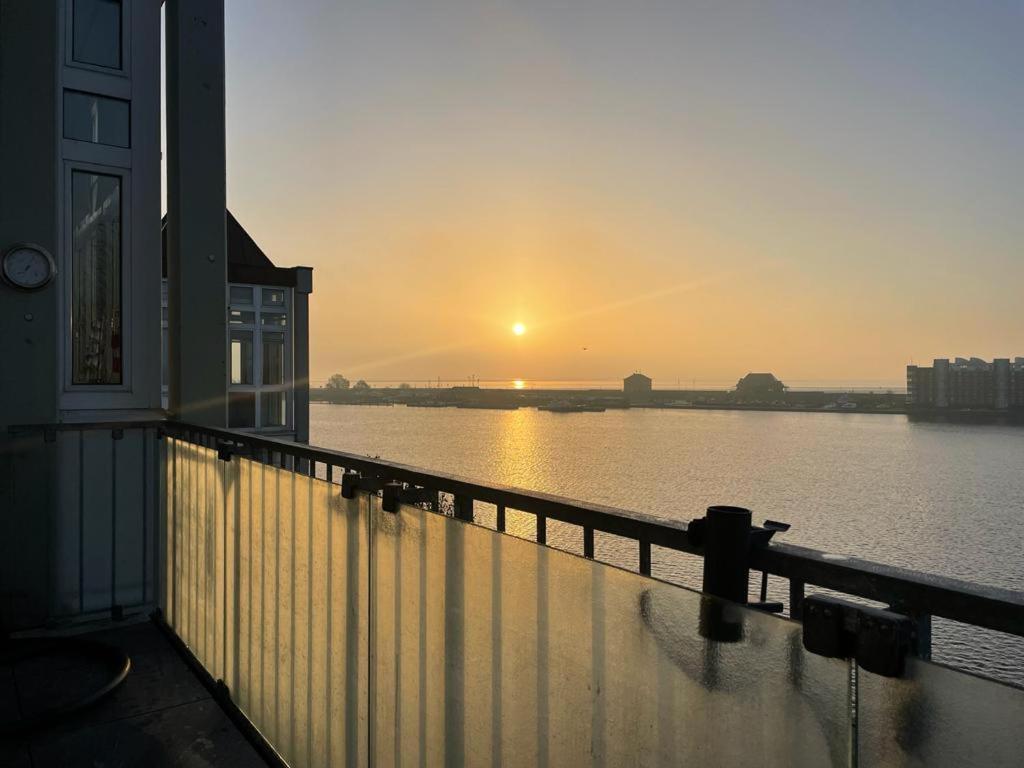 Ferienwohnung Mit Blick Aufs Meer In Wilhelmshaven Exteriör bild