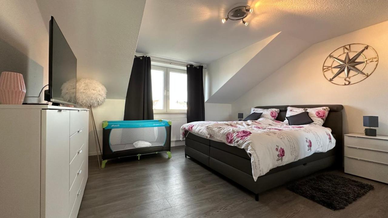 Ferienwohnung Mit Blick Aufs Meer In Wilhelmshaven Exteriör bild